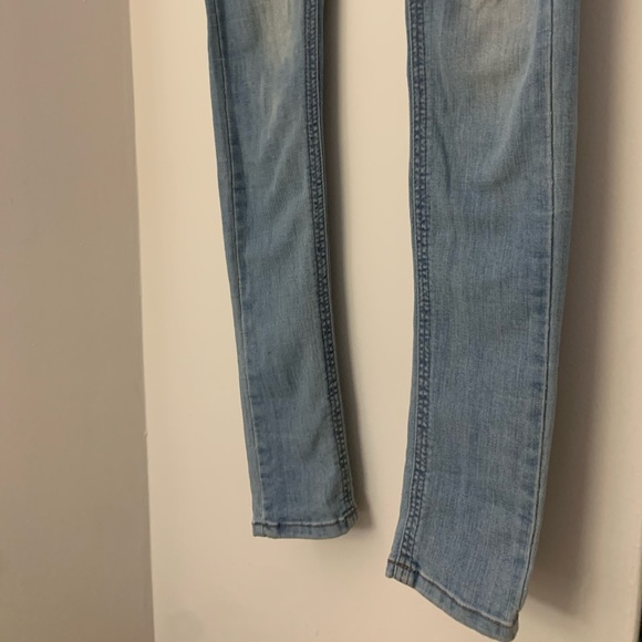 Just USA Light Blue Faded Skinny Jeans - Picture 5 of 10